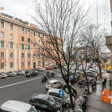 - Trastevere Train Station Roma